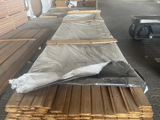 Ca. 164x Thermo Vuren channelsiding, 19x91mm, lengte 420cm